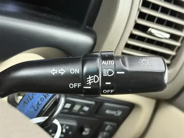 トヨタ ランドクルーザー シグナス 愛知県 2006(平18)年 11.2万km ブラック サンルーフ/8人乗り/クーラーBOX/社外7インチナビ/バックカメラ/ワンセグTV/クルーズコントロール/横滑り防止装置/オートライト/LEDヘッドライト/LEDフォグランプ/パワーシート/シートヒーター/シートメモリー/自動防眩式ミラー/前後ドライブレコーダー/ETC/純正AW/純正フロアマット/スマートキー/スペアキー/エンジンスターター