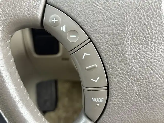 トヨタ ランドクルーザー シグナス 愛知県 2006(平18)年 11.2万km ブラック サンルーフ/8人乗り/クーラーBOX/社外7インチナビ/バックカメラ/ワンセグTV/クルーズコントロール/横滑り防止装置/オートライト/LEDヘッドライト/LEDフォグランプ/パワーシート/シートヒーター/シートメモリー/自動防眩式ミラー/前後ドライブレコーダー/ETC/純正AW/純正フロアマット/スマートキー/スペアキー/エンジンスターター