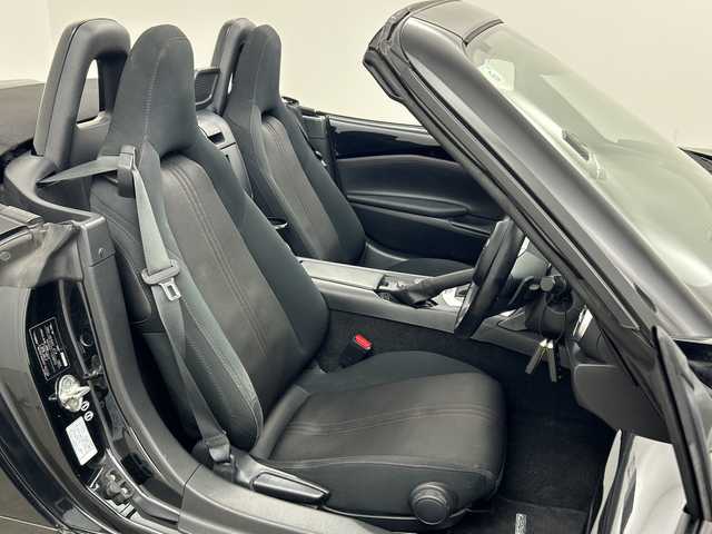 マツダ ロードスター S スペシャルパッケージ 三重県 2015(平27)年 9.6万km ジェットブラックマイカ /禁煙車　//純正ナビ　//ＢＳＭ　//バックカメラ　//ＥＴＣ　//フルセグＴＶ　//レーンアシスト　//オートライト　//ＬＥＤライト　//ＢＴ　//フロント・リアエアロ　//社外１７インチアルミ　//スマートキー　//パドルシフト//スペアキー