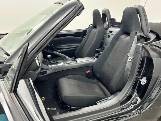 マツダ ロードスター S スペシャルパッケージ 三重県 2015(平27)年 9.6万km ジェットブラックマイカ /禁煙車　//純正ナビ　//ＢＳＭ　//バックカメラ　//ＥＴＣ　//フルセグＴＶ　//レーンアシスト　//オートライト　//ＬＥＤライト　//ＢＴ　//フロント・リアエアロ　//社外１７インチアルミ　//スマートキー　//パドルシフト//スペアキー