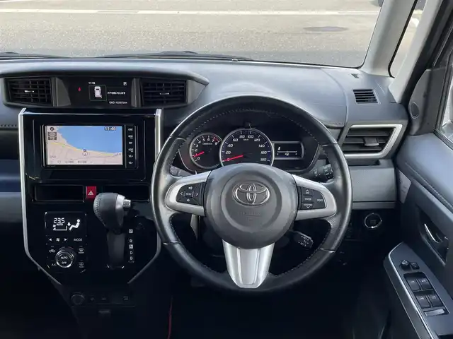 トヨタ タンク カスタムG－T 島根県 2019(令1)年 10.4万km パールホワイトⅢ 登録時走行距離　103975km/ワンオーナ/取扱説明書/保証書/純正ナビ（NSZT-W68T）/（Bluetooth/CD/DVD/AM/FM)/フルセグテレビ/全周囲カメラ/クルーズコントロール/シートヒーター（DN席）/両側パワースライドドア/横滑り防止装置/衝突軽減ブレーキ/オートマチックハイビーム/コーナーセンサー/ビルドインETC/純正アルミ１５インチ