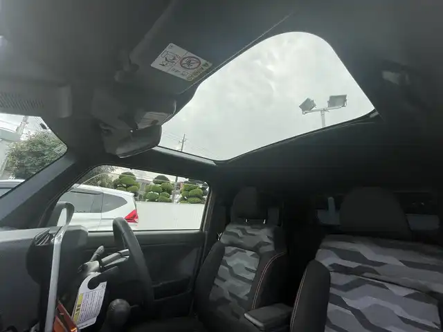 ダイハツ タフト G 東京都 2021(令3)年 0.4万km サンドベージュメタリック ワンオーナー／禁煙車/R4/R5/R6/R7年度分ディーラー整備記録簿/純正9インチナビ/フルセグTV/DVD再生/Blutoothオーディオ/バックカメラ/純正ナビ連動ドライブレコーダー/純正ETC/スカイフィールトップ/前席シートヒーター/LEDヘッドランプ/スマートキー/保証書/取扱説明書