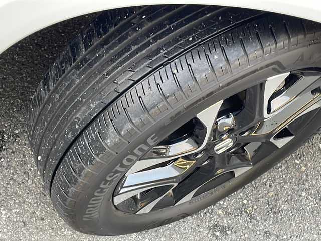 ホンダ ＺＲ－Ｖ Z 埼玉県 2023(令5)年 0.7万km プラチナホワイトパール ワンオーナー/登録時6312ｋｍ/純正ナビ（BT・フルセグTV）/BOSEスピーカー/アランドビューモニター/黒レザーシート(合皮）/前席パワーシート/前席シートヒーター/パワーバックドア/衝突軽減ブレーキ/レーンキープアシスト/アクティブクルーズコントロール/パドルシフト/純正１８インチAW/LEDヘッドライト/プッシュスタート/スマートキー×２/置くだけ充電/ビルトインETC2.0/横滑り防止/革巻きステアリング/ステアリングヒーター/リアスポイラー/ウィンカーミラー/純正フロアマット/純正ドアバイザー/保証書/取扱説明書/ナビ取扱説明書