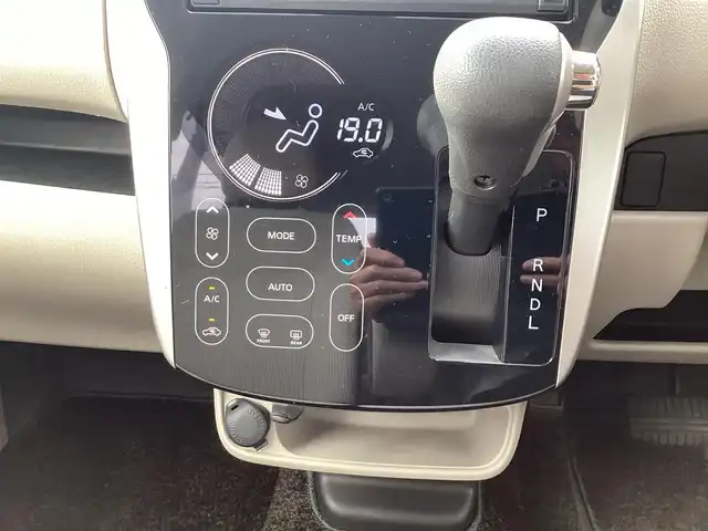 日産 デイズ X 鹿児島県 2017(平29)年 2.5万km ホワイトパール 純正ナビ(MJ117D-W)/アラウンドビューモニター/純正ドライブレコーダー(G20A0-C9980)/ETC/ステアリングスイッチ/エマージェンシーブレーキ/踏み間違い衝突防止アシスト/ヒルスタートアシスト/アイドリングSTOP/運転席シートリフター/インテリキー×2本/取説&保証書有り/ダンロップ EC202  2023年製4本