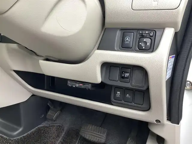 日産 デイズ X 鹿児島県 2017(平29)年 2.5万km ホワイトパール 純正ナビ(MJ117D-W)/アラウンドビューモニター/純正ドライブレコーダー(G20A0-C9980)/ETC/ステアリングスイッチ/エマージェンシーブレーキ/踏み間違い衝突防止アシスト/ヒルスタートアシスト/アイドリングSTOP/運転席シートリフター/インテリキー×2本/取説&保証書有り/ダンロップ EC202  2023年製4本