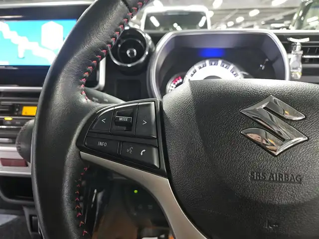 スズキ スペーシア カスタム HYBRID XS 長崎県 2020(令2)年 5.1万km ピュアホワイトP 〇ストラーダナビ/〇フルセグTV/〇両側パワースライドドア/〇バックカメラ/〇ビルトインETC/〇ドライブレコーダー/〇アダプティブクルーズコントロール/〇セーフティサポート/〇LEDヘッドランプ/〇LEDフロントフォグランプ/〇LEDフロントイルミネーション/〇革巻きシフトノブ/〇革巻きステアリングホイール/〇合皮/ファブリックコンビシート/〇シートヒーター/〇パーソナルテーブル/〇純正15インチアルミホイール/〇キーレスプッシュスタートシステム/〇スペアキー/〇禁煙車