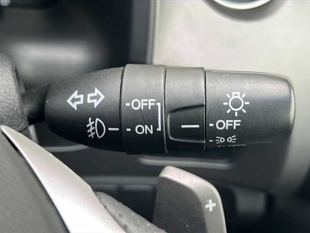 ホンダ ストリーム RSZ HDDナビパッケージ 秋田県 2011(平23)年 6.1万km プレミアムホワイトパール 純正ナビ　/（ＣＤ　ＤＶＤ　地デジＴＶ）/バックカメラ　/前後ドラレコ　/ＥＴＣ　/３列シート　/ステアリングリモコン