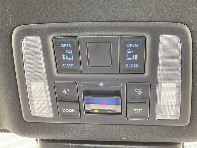 トヨタ ヴォクシー ハイブリッド S－Z 栃木県 2022(令4)年 2.2万km ホワイトパールクリスタルシャイン 純正10.5インチメモリナビ/（CD/DVD/フルセグTV/Bluetooth/USB/HDMI/Miracast）/バックカメラ/トヨタセーフティセンス/コーナーセンサー/ETC2.0/前後ドライブレコーダー/両側パワースライドドア/ハーフレザーシート/前席シートヒーター/禁煙車/オートライト/LEDヘッドライト/横滑り防止装置/AC100V電源/フォグランプ/スマートキー/プッシュスタート/ステアリングスイッチ/革巻きステアリング/ウィンカーミラー/純正17インチアルミホイール/純正フロアマット