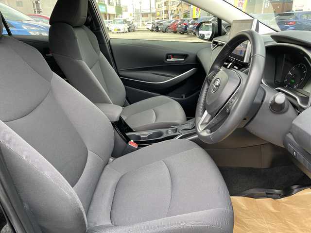 トヨタ カローラツーリング ハイブリッド G 石川県 2022(令4)年 7.2万km 黒 純正１０．５型ナビ　フルセグＴＶ　バックカメラ　ＬＥＤヘッドライト　ＥＴＣ２．０　スマートキー　トヨタセーフティセンス　レーダークルーズ　プッシュスタート　電動ミラー　保証書