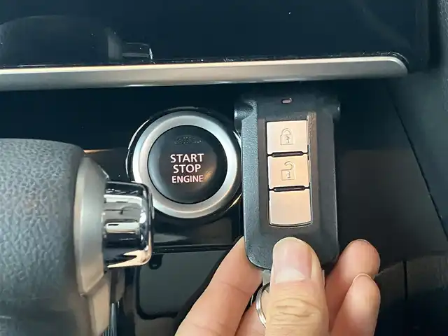 日産 デイズ ルークス ハイウェイスターX Gパッケージ 高知県 2020(令2)年 2.4万km ホワイトパール ユーザー買取車/両側パワースライドドア/LEDヘッドライト/プッシュスタート/アラウンドビューモニター/SDナビ/フルセグテレビ/ドライブレコーダー/純正アルミホイール/スマートキー/バックカメラ/全方位カメラ/ETC/オートマチックハイビーム/レーンキープアシスト