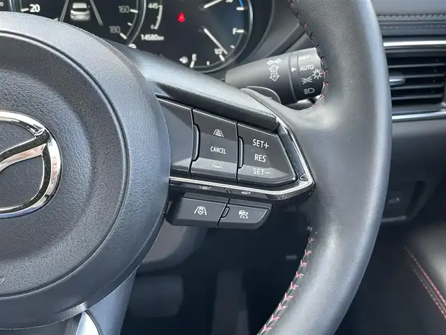 マツダ ＣＸ－５ XD スポーツアピアランス 兵庫県 2023(令5)年 1.5万km ロジウムホワイトプレミアムメタリック /ワンオーナー//R6/7年ディーラー点検記録簿有//アクティブドライビングディスプレイ（HUD）//マツダコネクトナビ//地デジ/BT/USB/Apple Car Play/Android Auto//ステアリングリモコン（ステアリングヒーター付）//本革シート//前席電動/ヒーター/運転席メモリ//パワーバックドア//パドルシフト//純正19インチAW//オートLEDヘッドランプ//ドライブレコーダー前後//トノカバー//コーナーセンサー//ワイヤレス充電器/【i-ACTIVSENSE】//アダプティブLEDヘッドライト（ALH）//ブラインドスポットモニタリング（BSM）//交通標識認識システム（TSR）//車間認知支援システム//ドライバーアテンションアラート（DAA）//リアクロストラフィックアラート（RCTA）//車線逸脱警報システム//360度ビューモニター//マツダレーダークルーズコントロール（MRCC）//クルージング&トラフィックサポート（CTS）//レーンキープアシストシステム（LAS）//アドバンストスマートシティブレーキサポート//AT誤発進抑制制御（前進時）//スマートシティブレーキサポートリヤ//AT誤後進抑制制御（後退時）