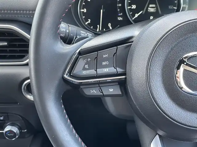マツダ ＣＸ－５ XD スポーツアピアランス 兵庫県 2023(令5)年 1.5万km ロジウムホワイトプレミアムメタリック /ワンオーナー//R6/7年ディーラー点検記録簿有//アクティブドライビングディスプレイ（HUD）//マツダコネクトナビ//地デジ/BT/USB/Apple Car Play/Android Auto//ステアリングリモコン（ステアリングヒーター付）//本革シート//前席電動/ヒーター/運転席メモリ//パワーバックドア//パドルシフト//純正19インチAW//オートLEDヘッドランプ//ドライブレコーダー前後//トノカバー//コーナーセンサー//ワイヤレス充電器/【i-ACTIVSENSE】//アダプティブLEDヘッドライト（ALH）//ブラインドスポットモニタリング（BSM）//交通標識認識システム（TSR）//車間認知支援システム//ドライバーアテンションアラート（DAA）//リアクロストラフィックアラート（RCTA）//車線逸脱警報システム//360度ビューモニター//マツダレーダークルーズコントロール（MRCC）//クルージング&トラフィックサポート（CTS）//レーンキープアシストシステム（LAS）//アドバンストスマートシティブレーキサポート//AT誤発進抑制制御（前進時）//スマートシティブレーキサポートリヤ//AT誤後進抑制制御（後退時）