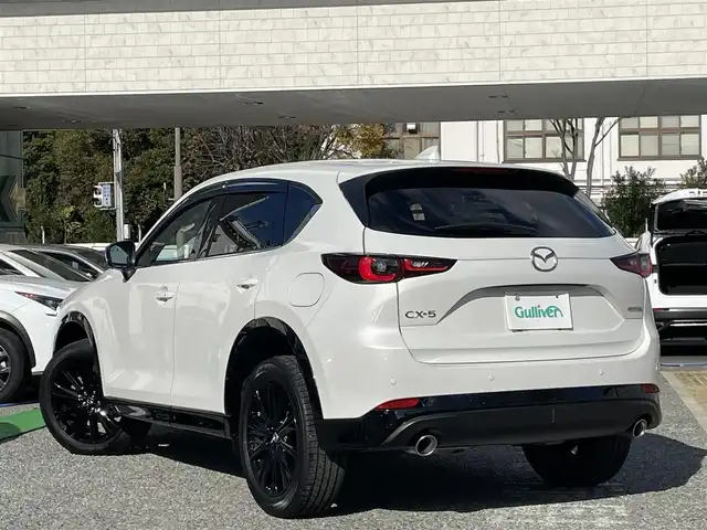 マツダ ＣＸ－５ XD スポーツアピアランス 兵庫県 2023(令5)年 1.5万km ロジウムホワイトプレミアムメタリック /ワンオーナー//R6/7年ディーラー点検記録簿有//アクティブドライビングディスプレイ（HUD）//マツダコネクトナビ//地デジ/BT/USB/Apple Car Play/Android Auto//ステアリングリモコン（ステアリングヒーター付）//本革シート//前席電動/ヒーター/運転席メモリ//パワーバックドア//パドルシフト//純正19インチAW//オートLEDヘッドランプ//ドライブレコーダー前後//トノカバー//コーナーセンサー//ワイヤレス充電器/【i-ACTIVSENSE】//アダプティブLEDヘッドライト（ALH）//ブラインドスポットモニタリング（BSM）//交通標識認識システム（TSR）//車間認知支援システム//ドライバーアテンションアラート（DAA）//リアクロストラフィックアラート（RCTA）//車線逸脱警報システム//360度ビューモニター//マツダレーダークルーズコントロール（MRCC）//クルージング&トラフィックサポート（CTS）//レーンキープアシストシステム（LAS）//アドバンストスマートシティブレーキサポート//AT誤発進抑制制御（前進時）//スマートシティブレーキサポートリヤ//AT誤後進抑制制御（後退時）
