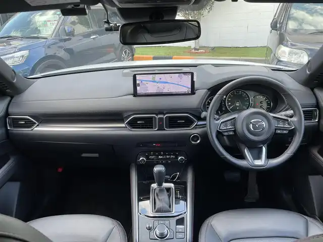 マツダ ＣＸ－５ XD スポーツアピアランス 兵庫県 2023(令5)年 1.5万km ロジウムホワイトプレミアムメタリック /ワンオーナー//R6/7年ディーラー点検記録簿有//アクティブドライビングディスプレイ（HUD）//マツダコネクトナビ//地デジ/BT/USB/Apple Car Play/Android Auto//ステアリングリモコン（ステアリングヒーター付）//本革シート//前席電動/ヒーター/運転席メモリ//パワーバックドア//パドルシフト//純正19インチAW//オートLEDヘッドランプ//ドライブレコーダー前後//トノカバー//コーナーセンサー//ワイヤレス充電器/【i-ACTIVSENSE】//アダプティブLEDヘッドライト（ALH）//ブラインドスポットモニタリング（BSM）//交通標識認識システム（TSR）//車間認知支援システム//ドライバーアテンションアラート（DAA）//リアクロストラフィックアラート（RCTA）//車線逸脱警報システム//360度ビューモニター//マツダレーダークルーズコントロール（MRCC）//クルージング&トラフィックサポート（CTS）//レーンキープアシストシステム（LAS）//アドバンストスマートシティブレーキサポート//AT誤発進抑制制御（前進時）//スマートシティブレーキサポートリヤ//AT誤後進抑制制御（後退時）