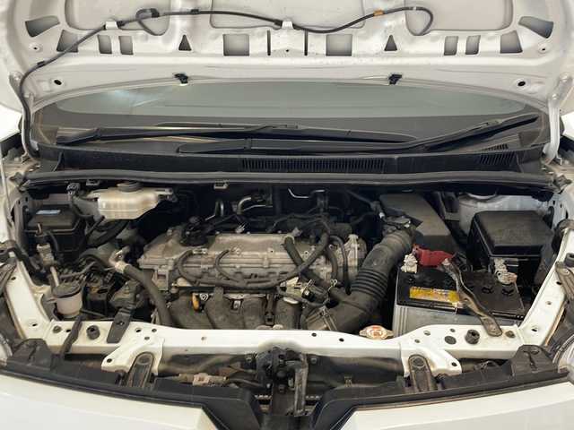 トヨタ ヴォクシー ZS 煌Ⅱ 福井県 2020(令2)年 5万km ホワイトパールクリスタルシャイン 純正9インチSDナビ/フルセグTV/バックカメラ/フリップダウンモニター/純正サイドスポイラー/ビルトインETC/両側パワースライドドア/クルーズコントロール/レーンキープアシスト/コーナーセンサー/MTモード付AT/純正１６インチアルミホイール/LEDヘッドライト/フォグランプ/オートライト/オートハイビーム/衝突被害軽減ブレーキ/純正フロアマット/リアロールサンシェード/プッシュスタート/スマートキー