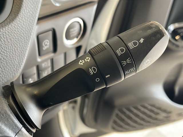 トヨタ ヴォクシー ZS 煌Ⅱ 福井県 2020(令2)年 5万km ホワイトパールクリスタルシャイン 純正9インチSDナビ/フルセグTV/バックカメラ/フリップダウンモニター/純正サイドスポイラー/ビルトインETC/両側パワースライドドア/クルーズコントロール/レーンキープアシスト/コーナーセンサー/MTモード付AT/純正１６インチアルミホイール/LEDヘッドライト/フォグランプ/オートライト/オートハイビーム/衝突被害軽減ブレーキ/純正フロアマット/リアロールサンシェード/プッシュスタート/スマートキー
