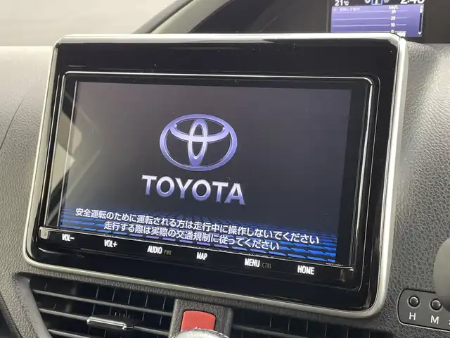 トヨタ ヴォクシー ZS 煌Ⅱ 新潟県 2020(令2)年 5万km ホワイトパールクリスタルシャイン 純正9インチSDナビ/フルセグTV/バックカメラ/フリップダウンモニター/純正サイドスポイラー/ビルトインETC/両側パワースライドドア/クルーズコントロール/レーンキープアシスト/コーナーセンサー/MTモード付AT/純正１６インチアルミホイール/LEDヘッドライト/フォグランプ/オートライト/オートハイビーム/衝突被害軽減ブレーキ/純正フロアマット/リアロールサンシェード/プッシュスタート/スマートキー
