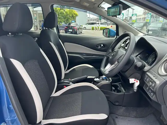 日産 ノート e－パワー B FOUR 島根県 2020(令2)年 5.8万km シャイニングブルー 純正メモリナビ　/フルセグTV　/DVD再生　/Bluetooth接続　/バック／全方位カメラ　/前後コーナーセンサー　/デジタルインナーミラー/衝突軽減ブレーキ　/アイドリングストップ　/レーンキープアシスト/横滑り防止装置/スマートキー　/プッシュスタート　/純正フロアマット