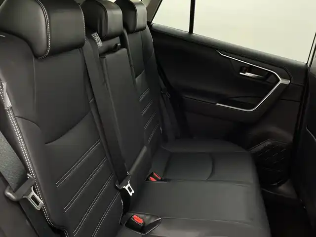 トヨタ ＲＡＶ４ G 新潟県 2020(令2)年 4.8万km ホワイトパールクリスタルシャイン ４WD/トヨタセーフティセンス/モデリスタ/禁煙車/社外SDナビ/　　CD/DVD/AM/FM/フルセグ/BT/SD/HDMI/USB/バックモニター/パワーバックドア/レーダークルーズコントロール/LEDオートライト/オートマチックハイビーム/運転席パワーシート/前席シートヒーター/純正18インチアルミホイール付/社外アルミホイール付スタッドレスタイヤ車載/　　225/65/R17/5ミリ/ステアリングスイッチ/ステアリングヒーター/ドライブレコーダー/ブラインドスポットモニター/USBポート/電動パーキングブレーキ/オートブレーキホールド/スペアキー/スマートキー/ETC