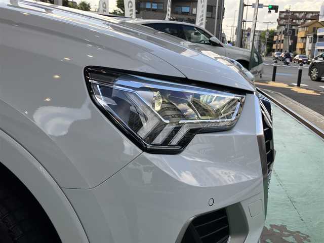 アウディ Ｑ３ 35TFSI アドバンスド 神奈川県 2021(令3)年 2.6万km グレイシアホワイトメタリック MMIナビゲーションシステム/（CD・SD・Bluetooth）/ルーフレール/パワーバックドア/全方位カメラ/フルセグTV/リヤビューカメラ/レザーシート/前席シートヒーター/運転席パワーシート/純正18インチAW/LEDヘッドライト/ETC2.0/前後ドライブレコーダー/バーチャルコックピット/アダプティブクルーズ/コーナーセンサー/アドバンスドキー×2/保証書/取扱説明書