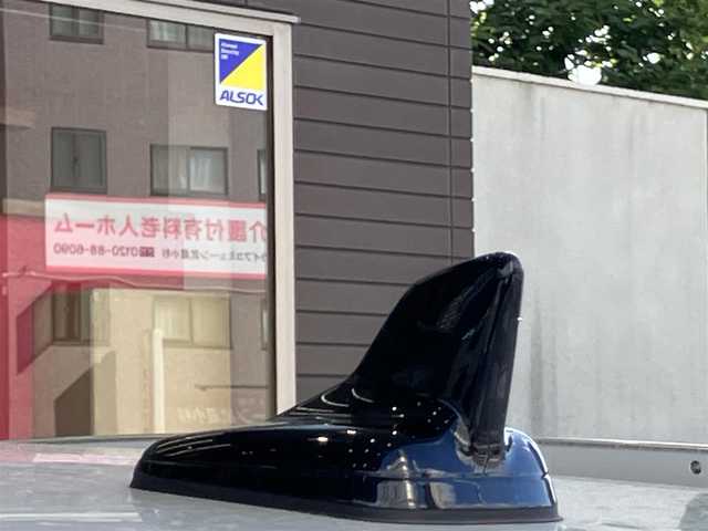 アウディ Ｑ３ 35TFSI アドバンスド 神奈川県 2021(令3)年 2.6万km グレイシアホワイトメタリック MMIナビゲーションシステム/（CD・SD・Bluetooth）/ルーフレール/パワーバックドア/全方位カメラ/フルセグTV/リヤビューカメラ/レザーシート/前席シートヒーター/運転席パワーシート/純正18インチAW/LEDヘッドライト/ETC2.0/前後ドライブレコーダー/バーチャルコックピット/アダプティブクルーズ/コーナーセンサー/アドバンスドキー×2/保証書/取扱説明書