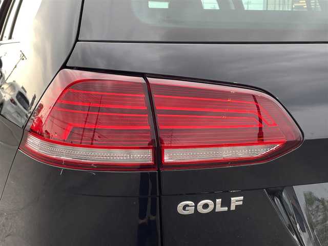 フォルクスワーゲン ゴルフ ヴァリアント TDI コンフォートL マイスター 茨城県 2019(令1)年 5.2万km 黒 純正ナビ/【ジュークボックス・CD・DVD・SD・USB・BT・AUX・AM・FM・TV】/レーダークルコン/ETC2.0/Bカメラ/前後ドラレコ/前後コーナーセンサー/パーキングアシスト/パドルシフト/ブレーキホールド/アイドリングストップ/ルーフレール/アイドリングストップ/BSM/ディーゼル車/純正フロアマット/純正アルミホイール/オートライト/Fフォグ