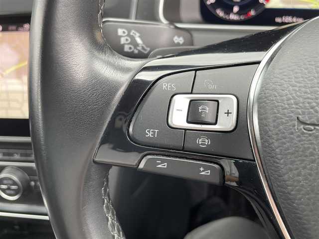 フォルクスワーゲン ゴルフ ヴァリアント TDI コンフォートL マイスター 茨城県 2019(令1)年 5.2万km 黒 純正ナビ/【ジュークボックス・CD・DVD・SD・USB・BT・AUX・AM・FM・TV】/レーダークルコン/ETC2.0/Bカメラ/前後ドラレコ/前後コーナーセンサー/パーキングアシスト/パドルシフト/ブレーキホールド/アイドリングストップ/ルーフレール/アイドリングストップ/BSM/ディーゼル車/純正フロアマット/純正アルミホイール/オートライト/Fフォグ