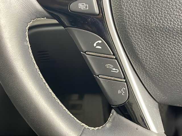 ホンダ オデッセイ ハイブリッド アブソルート ホンダセンシング 埼玉県 2016(平28)年 6.6万km プレミアムヴィーナスブラックP 両側パワースライドドア/純正ナビ/（TV/AM/FM/BT/CD/DVD）/全方位カメラ/２列目オットマン/ビルトインETC/ドライブレコーダー/ブラインドスポットモニター/レーダークルーズコントロール/D席パワーシート/ステアリングリモコン/両側パワースライドドア/後部コーナーセンサー/LEDオートライト/フォグランプ/純正17インチアルミホイール/HDMI/スマートキー×２