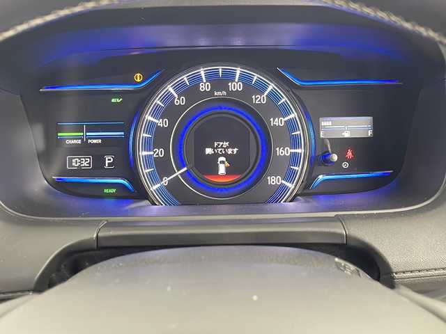 ホンダ オデッセイ ハイブリッド アブソルート ホンダセンシング 埼玉県 2016(平28)年 6.6万km プレミアムヴィーナスブラックP 両側パワースライドドア/純正ナビ/（TV/AM/FM/BT/CD/DVD）/全方位カメラ/２列目オットマン/ビルトインETC/ドライブレコーダー/ブラインドスポットモニター/レーダークルーズコントロール/D席パワーシート/ステアリングリモコン/両側パワースライドドア/後部コーナーセンサー/LEDオートライト/フォグランプ/純正17インチアルミホイール/HDMI/スマートキー×２