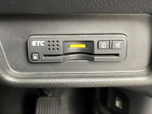 ホンダ オデッセイ ハイブリッド アブソルート ホンダセンシング 埼玉県 2016(平28)年 6.6万km プレミアムヴィーナスブラックP 両側パワースライドドア/純正ナビ/（TV/AM/FM/BT/CD/DVD）/全方位カメラ/２列目オットマン/ビルトインETC/ドライブレコーダー/ブラインドスポットモニター/レーダークルーズコントロール/D席パワーシート/ステアリングリモコン/両側パワースライドドア/後部コーナーセンサー/LEDオートライト/フォグランプ/純正17インチアルミホイール/HDMI/スマートキー×２