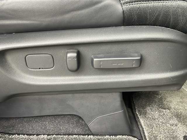 ホンダ オデッセイ ハイブリッド アブソルート ホンダセンシング 埼玉県 2016(平28)年 6.6万km プレミアムヴィーナスブラックP 両側パワースライドドア/純正ナビ/（TV/AM/FM/BT/CD/DVD）/全方位カメラ/２列目オットマン/ビルトインETC/ドライブレコーダー/ブラインドスポットモニター/レーダークルーズコントロール/D席パワーシート/ステアリングリモコン/両側パワースライドドア/後部コーナーセンサー/LEDオートライト/フォグランプ/純正17インチアルミホイール/HDMI/スマートキー×２