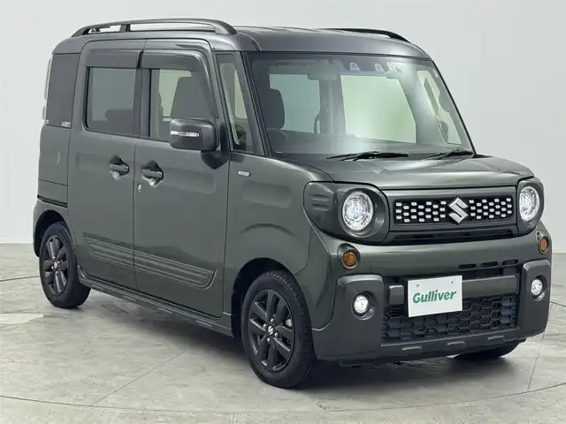 スズキ スペーシア ギア HYBRID XZターボ 愛知県 2022(令4)年 3.8万km クールカーキパールメタリック/ガンメタリック2トーン ターボ搭載/スズキセーフティサポート/　　・デュアルカメラブレーキサポート/　　・アダプティブクルーズコントロール/　　・誤発進抑制機能/　　・車線逸脱警報機能/　　・標識認識機能/ヘッドアップディスプレイ/ケンウッド製８インチ彩速ナビ/　　・CD/DVD/BT/フルセグ/バックカメラ/ドライブレコーダー/ビルトインETC/本革巻ステアリングリモコン/シートヒーター（前席）/両側パワースライドドア/ルーフレール/純正LEDヘッドライト/フォグランプ
