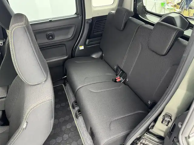 スズキ スペーシア ギア HYBRID XZターボ 愛知県 2022(令4)年 3.8万km クールカーキパールメタリック/ガンメタリック2トーン ターボ搭載/スズキセーフティサポート/　　・デュアルカメラブレーキサポート/　　・アダプティブクルーズコントロール/　　・誤発進抑制機能/　　・車線逸脱警報機能/　　・標識認識機能/ヘッドアップディスプレイ/ケンウッド製８インチ彩速ナビ/　　・CD/DVD/BT/フルセグ/バックカメラ/ドライブレコーダー/ビルトインETC/本革巻ステアリングリモコン/シートヒーター（前席）/両側パワースライドドア/ルーフレール/純正LEDヘッドライト/フォグランプ