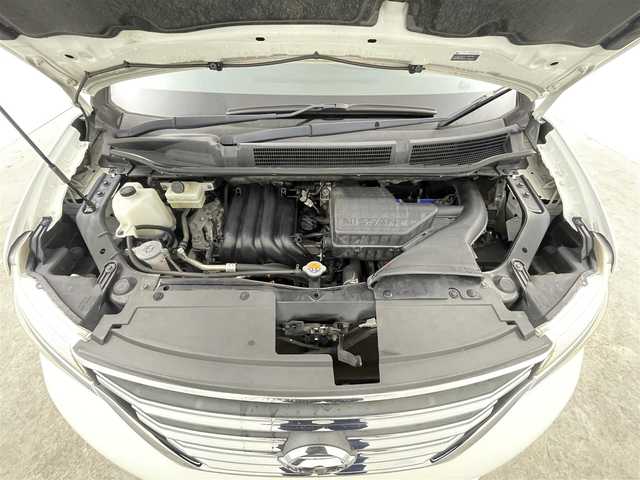 日産 セレナ ハイウェイS G S HV Aセーフ 千葉県 2014(平26)年 8.8万km ブリリアントホワイトパール 禁煙車/衝突軽減ブレーキ/レーンキープアシスト/クルーズコントロール/ディプレイ付き自動防眩式ルームミラー/踏み間違い衝突防止アシスト/フロント＆バックソナー/ふらつき警報/両側パワースライドドア/Pioneer SDナビ/・型式：AVIC-MRZ099/・CD/DVD/地デジTV/Bluetooth/ALPINEフリップダウンモニター/アラウンドビューモニター/ETC/純正アルミホイール/純正フロアマット/本革巻きステアリング/ドアバイザー/後席ロールサンシェード/後席バックテーブル/プッシュスタート/スマートキー/スペアキー1本