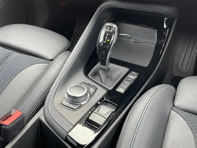 ＢＭＷ Ｘ１ xDrive 18d Mスポーツ 東京都 2020(令2)年 4.5万km アルピンホワイトⅢ 純正ナビ/Ｂカメラ/ハーフレザーシート/コンフォートアクセス/インテリジェントセーフティ/パドルシフト/ＬＩＭコントローラー/ETC/パワーバックドア/ドライビングモード/LEDヘッドライト