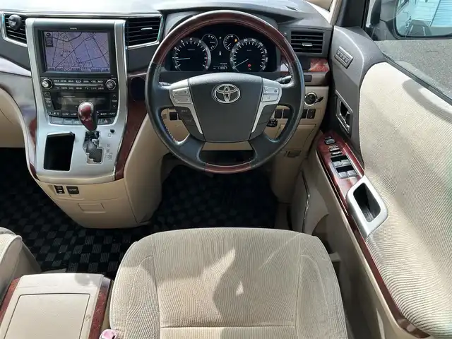 トヨタ アルファード 240G 新潟県 2008(平20)年 12万km ゴールドパールクリスタルシャイン サンルーフ/クルーズコントロール/ETC/両側パワースライドドア/バックカメラ/スペアキー/純正ナビ/（HDDナビ、Bluetooth、フルセグ、CD/DVD）/パワーシートDN席/横滑り防止/19インチPERFORMANCE　WHEELS　/HID/オートライト/スマートキー/オットマン/イージークローザー/プッシュスタート/ウィンカーミラー/１００V充電