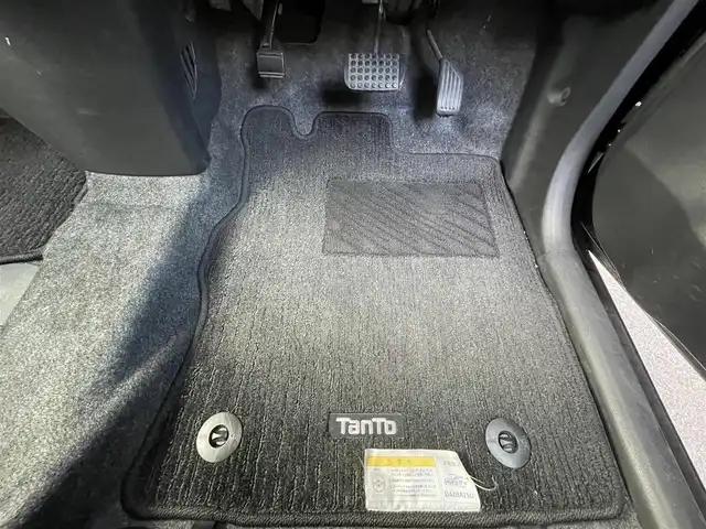 ダイハツ タント カスタム X 愛知県 2016(平28)年 2.4万km ブラックマイカメタリック 社外ディスプレイオーディオ　/ＢＴ　/Ｂカメラ　/ＬＥＤヘッドライト　/フォグライト　/ＥＴＣ　/ステアリングスイッチ　/オートライト　/左パワースライドドア　/アイドリングストップ/純正フロアマット