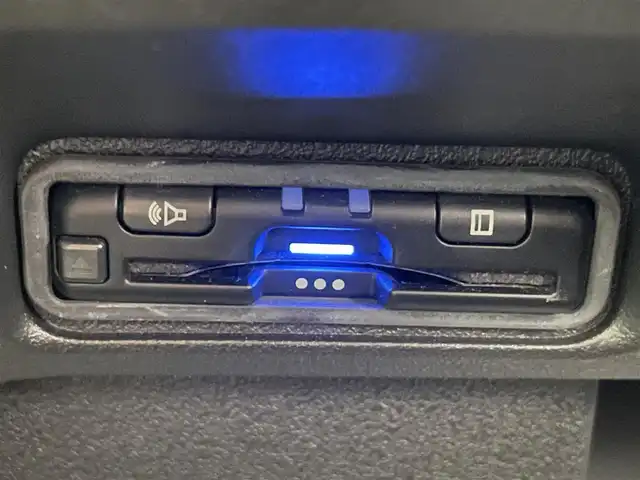 ホンダ Ｎ ＢＯＸ カスタム コーディネートスタイル 愛知県 2023(令5)年 1.7万km パールⅡ 純正８型ナビ　シートヒーター　禁煙車　ハーフレザー　バックカメラ　前後ドラレコ　電動パーキング　ホンダセンシング　衝突軽減　追従クルコン　ハンドル支援　コーナーセンサー　ツートーン　ＬＥＤオートライト