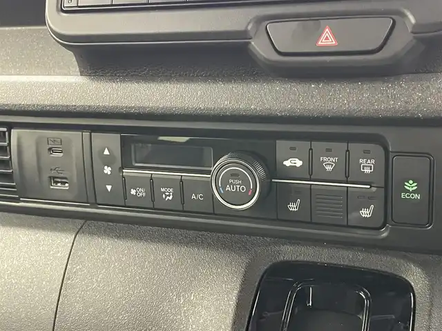 ホンダ Ｎ ＢＯＸ カスタム コーディネートスタイル 愛知県 2023(令5)年 1.7万km パールⅡ 純正８型ナビ　シートヒーター　禁煙車　ハーフレザー　バックカメラ　前後ドラレコ　電動パーキング　ホンダセンシング　衝突軽減　追従クルコン　ハンドル支援　コーナーセンサー　ツートーン　ＬＥＤオートライト