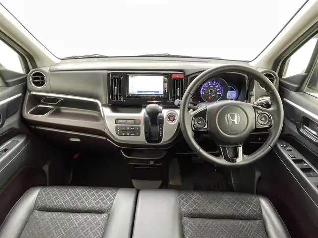 ホンダ Ｎ ＷＧＮ カスタム G ターボパッケージ 熊本県 2014(平26)年 3.7万km プレミアムホワイトパール 禁煙車/純正ナビ（ＣＤ・ＤＶＤ・ＢＴ・ＳＤ・ｉｐｏｄ）/バックカメラ　/クルーズコントロール　/アイドリングストップ　/衝突軽減ブレーキ　/横滑り防止　/純正フロアマット　/純正１５インチＡＷ　/オートライト　/ＨＩＤライト/フォグランプ/スマートキー/プッシュスタート/保証書