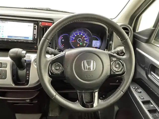 ホンダ Ｎ ＷＧＮ カスタム G ターボパッケージ 熊本県 2014(平26)年 3.7万km プレミアムホワイトパール 禁煙車/純正ナビ（ＣＤ・ＤＶＤ・ＢＴ・ＳＤ・ｉｐｏｄ）/バックカメラ　/クルーズコントロール　/アイドリングストップ　/衝突軽減ブレーキ　/横滑り防止　/純正フロアマット　/純正１５インチＡＷ　/オートライト　/ＨＩＤライト/フォグランプ/スマートキー/プッシュスタート/保証書