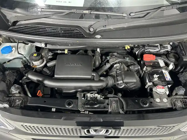 ホンダ Ｎ ＢＯＸ 佐賀県 2024(令6)年 1.2万km クリスタルブラックパール 純正8インチディスプレイオーディオ/AM/FM/Bluetooth/AppleCarplay/Androidauto/バックカメラ/衝突被害軽減システム/先行車発進お知らせ機能/レーダークルーズコントロール/レーンアシスト/ロードサインアシスト/クリアランスソアー/横滑り防止装置/ビルトインETC/オートライト/オートマチックハイビーム/LEDヘッドライト/電子パーキング/ブレーキホールド/両側パワースライドドア/シートバックテーブル/後席サンシェード/運転席・助手席シートヒーター/ISOFIX対応シート/チップアップシート/ドアバイザー/純正フロアマット/スマートキー/スペアキー×１