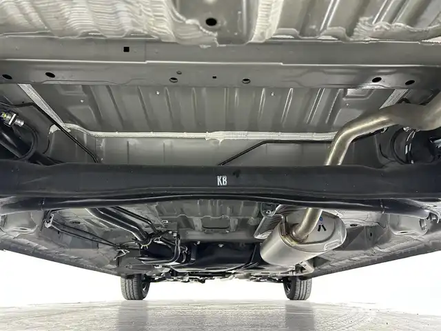 ホンダ Ｎ ＢＯＸ 佐賀県 2024(令6)年 1.2万km クリスタルブラックパール 純正8インチディスプレイオーディオ/AM/FM/Bluetooth/AppleCarplay/Androidauto/バックカメラ/衝突被害軽減システム/先行車発進お知らせ機能/レーダークルーズコントロール/レーンアシスト/ロードサインアシスト/クリアランスソアー/横滑り防止装置/ビルトインETC/オートライト/オートマチックハイビーム/LEDヘッドライト/電子パーキング/ブレーキホールド/両側パワースライドドア/シートバックテーブル/後席サンシェード/運転席・助手席シートヒーター/ISOFIX対応シート/チップアップシート/ドアバイザー/純正フロアマット/スマートキー/スペアキー×１