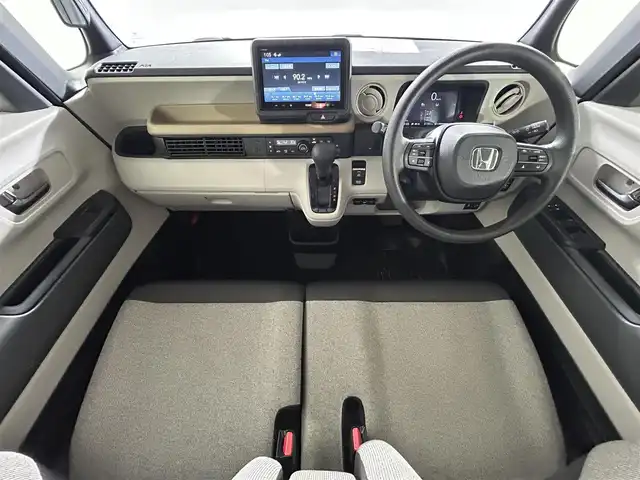 ホンダ Ｎ ＢＯＸ 佐賀県 2024(令6)年 1.2万km クリスタルブラックパール 純正8インチディスプレイオーディオ/AM/FM/Bluetooth/AppleCarplay/Androidauto/バックカメラ/衝突被害軽減システム/先行車発進お知らせ機能/レーダークルーズコントロール/レーンアシスト/ロードサインアシスト/クリアランスソアー/横滑り防止装置/ビルトインETC/オートライト/オートマチックハイビーム/LEDヘッドライト/電子パーキング/ブレーキホールド/両側パワースライドドア/シートバックテーブル/後席サンシェード/運転席・助手席シートヒーター/ISOFIX対応シート/チップアップシート/ドアバイザー/純正フロアマット/スマートキー/スペアキー×１