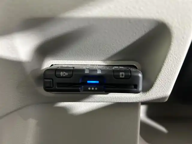 ホンダ Ｎ ＢＯＸ 佐賀県 2024(令6)年 1.2万km クリスタルブラックパール 純正8インチディスプレイオーディオ/AM/FM/Bluetooth/AppleCarplay/Androidauto/バックカメラ/衝突被害軽減システム/先行車発進お知らせ機能/レーダークルーズコントロール/レーンアシスト/ロードサインアシスト/クリアランスソアー/横滑り防止装置/ビルトインETC/オートライト/オートマチックハイビーム/LEDヘッドライト/電子パーキング/ブレーキホールド/両側パワースライドドア/シートバックテーブル/後席サンシェード/運転席・助手席シートヒーター/ISOFIX対応シート/チップアップシート/ドアバイザー/純正フロアマット/スマートキー/スペアキー×１