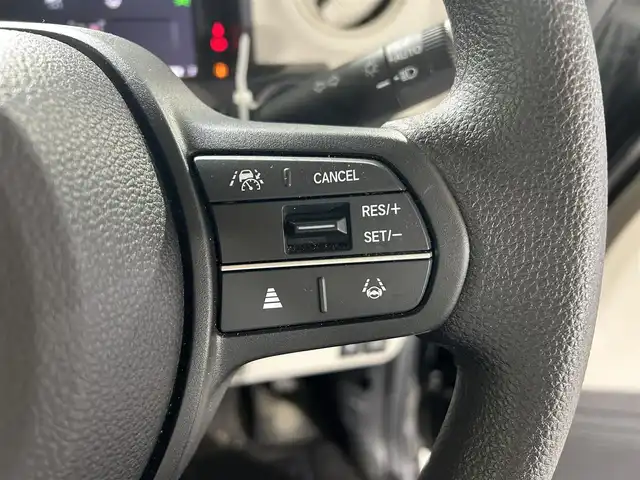 ホンダ Ｎ ＢＯＸ 佐賀県 2024(令6)年 1.2万km クリスタルブラックパール 純正8インチディスプレイオーディオ/AM/FM/Bluetooth/AppleCarplay/Androidauto/バックカメラ/衝突被害軽減システム/先行車発進お知らせ機能/レーダークルーズコントロール/レーンアシスト/ロードサインアシスト/クリアランスソアー/横滑り防止装置/ビルトインETC/オートライト/オートマチックハイビーム/LEDヘッドライト/電子パーキング/ブレーキホールド/両側パワースライドドア/シートバックテーブル/後席サンシェード/運転席・助手席シートヒーター/ISOFIX対応シート/チップアップシート/ドアバイザー/純正フロアマット/スマートキー/スペアキー×１