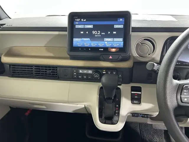 ホンダ Ｎ ＢＯＸ 佐賀県 2024(令6)年 1.2万km クリスタルブラックパール 純正8インチディスプレイオーディオ/AM/FM/Bluetooth/AppleCarplay/Androidauto/バックカメラ/衝突被害軽減システム/先行車発進お知らせ機能/レーダークルーズコントロール/レーンアシスト/ロードサインアシスト/クリアランスソアー/横滑り防止装置/ビルトインETC/オートライト/オートマチックハイビーム/LEDヘッドライト/電子パーキング/ブレーキホールド/両側パワースライドドア/シートバックテーブル/後席サンシェード/運転席・助手席シートヒーター/ISOFIX対応シート/チップアップシート/ドアバイザー/純正フロアマット/スマートキー/スペアキー×１