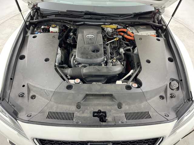 トヨタ クラウン ハイブリッド RS アドバンス 愛知県 2020(令2)年 7万km ホワイトパールクリスタルシャイン 禁煙車/純正8インチナビ/（AM/FM/Bluetooth/フルセグTV/USB)/バックカメラ/トヨタセーフティセンス/・プリクラッシュセーフティ/・レーダークルーズコントロール/・レーントレーシングアシスト/・オートマチックハイビーム/・クリアランスソナー/・ブラインドスポットモニター/ヘッドアップディスプレイ/ETC2.0/前後ドライブレコーダー/ハーフレザーシート/前席シートヒーター/ステアリングヒーター/パワーシート/パドルシフト/純正18インチアルミホイール/プッシュスタート/スマートキー/スペアキー1本/オートライト/LEDヘッドライト/フロントフォグランプ/純正フロアマット/ドアバイザー