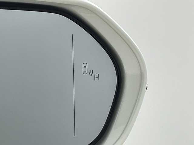 トヨタ クラウン ハイブリッド RS アドバンス 愛知県 2020(令2)年 7万km ホワイトパールクリスタルシャイン 禁煙車/純正8インチナビ/（AM/FM/Bluetooth/フルセグTV/USB)/バックカメラ/トヨタセーフティセンス/・プリクラッシュセーフティ/・レーダークルーズコントロール/・レーントレーシングアシスト/・オートマチックハイビーム/・クリアランスソナー/・ブラインドスポットモニター/ヘッドアップディスプレイ/ETC2.0/前後ドライブレコーダー/ハーフレザーシート/前席シートヒーター/ステアリングヒーター/パワーシート/パドルシフト/純正18インチアルミホイール/プッシュスタート/スマートキー/スペアキー1本/オートライト/LEDヘッドライト/フロントフォグランプ/純正フロアマット/ドアバイザー