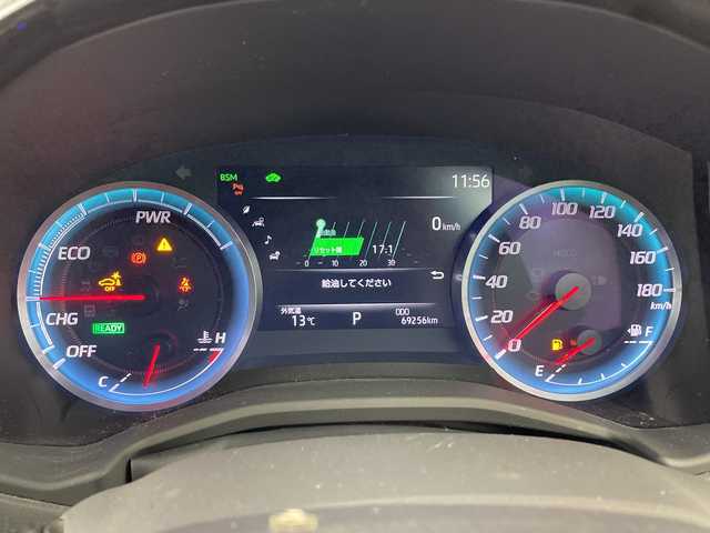 トヨタ クラウン ハイブリッド RS アドバンス 愛知県 2020(令2)年 7万km ホワイトパールクリスタルシャイン 禁煙車/純正8インチナビ/（AM/FM/Bluetooth/フルセグTV/USB)/バックカメラ/トヨタセーフティセンス/・プリクラッシュセーフティ/・レーダークルーズコントロール/・レーントレーシングアシスト/・オートマチックハイビーム/・クリアランスソナー/・ブラインドスポットモニター/ヘッドアップディスプレイ/ETC2.0/前後ドライブレコーダー/ハーフレザーシート/前席シートヒーター/ステアリングヒーター/パワーシート/パドルシフト/純正18インチアルミホイール/プッシュスタート/スマートキー/スペアキー1本/オートライト/LEDヘッドライト/フロントフォグランプ/純正フロアマット/ドアバイザー